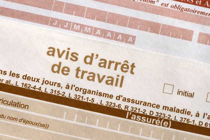 Arrêt maladie : congés payés, carence, prolongement et heures de sortie