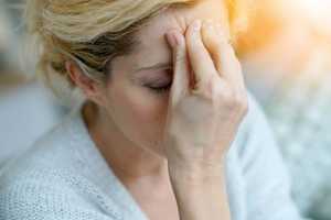 Migraine ophtalmique : symptômes, causes et traitements